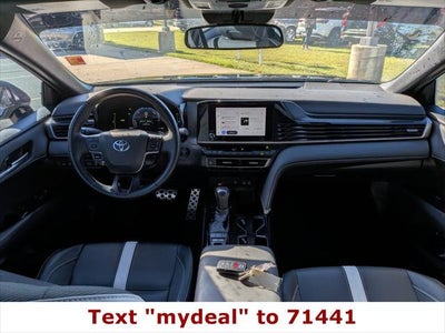 2025 Toyota Camry SE
