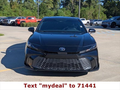2025 Toyota Camry SE