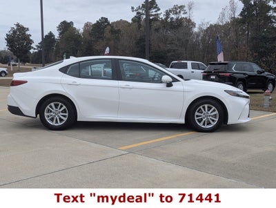 2025 Toyota Camry LE