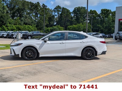 2025 Toyota Camry SE
