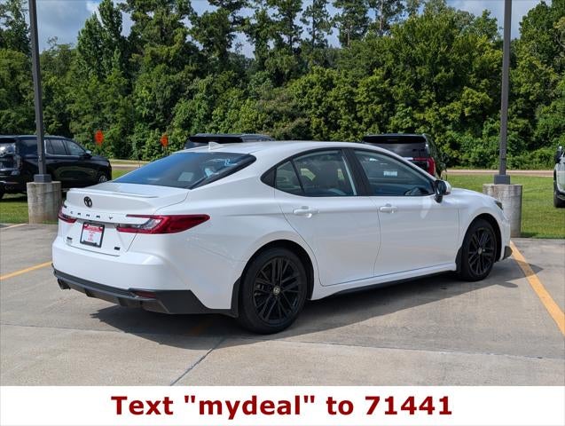 2025 Toyota Camry SE