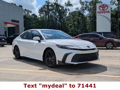 2025 Toyota Camry SE