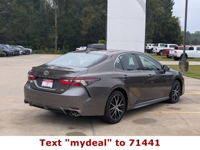2024 Toyota Camry SE