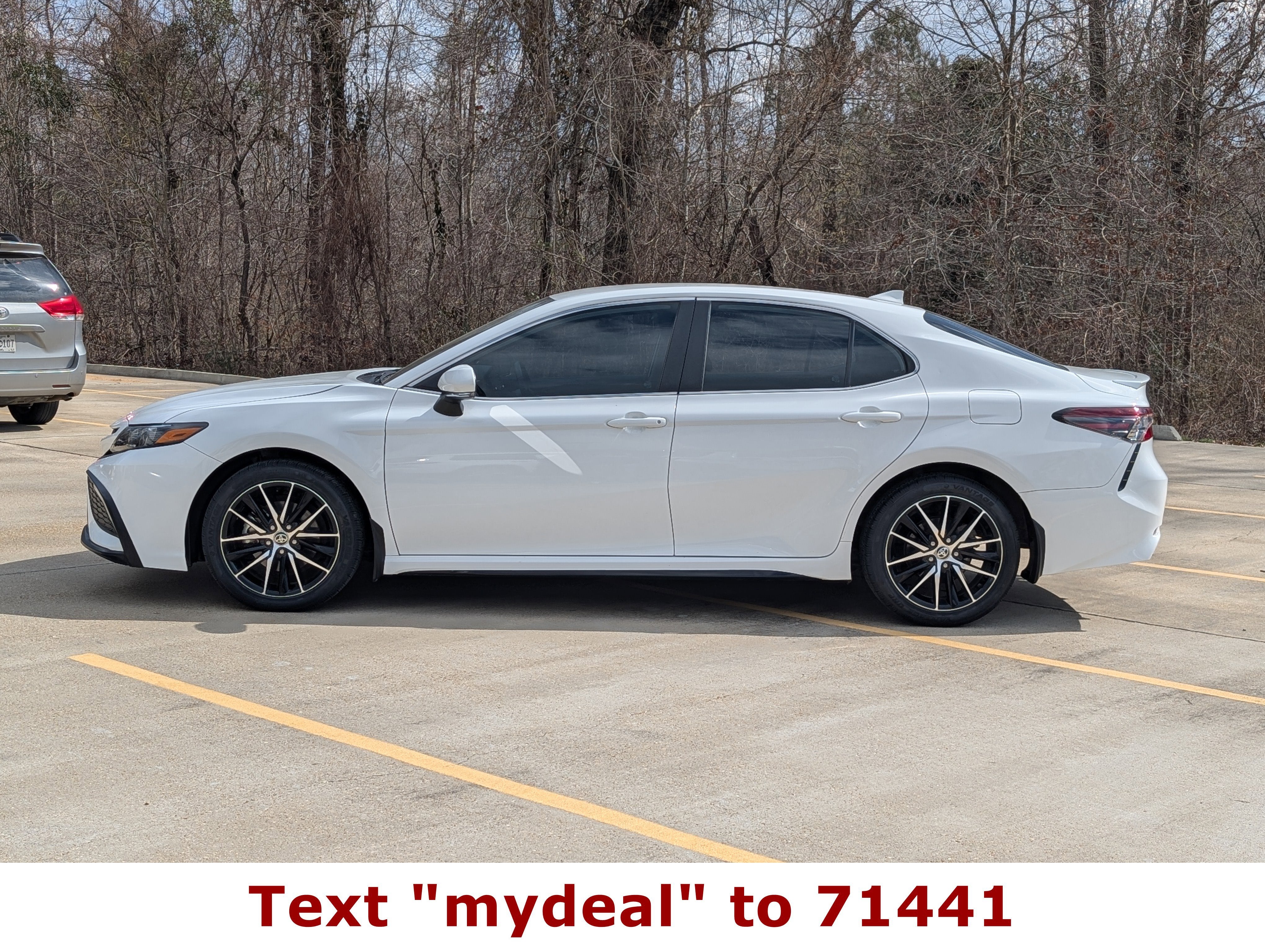 2024 Toyota Camry SE