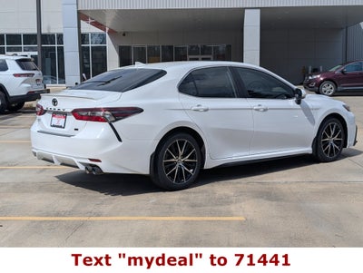 2024 Toyota Camry SE