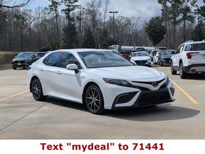 2024 Toyota Camry SE