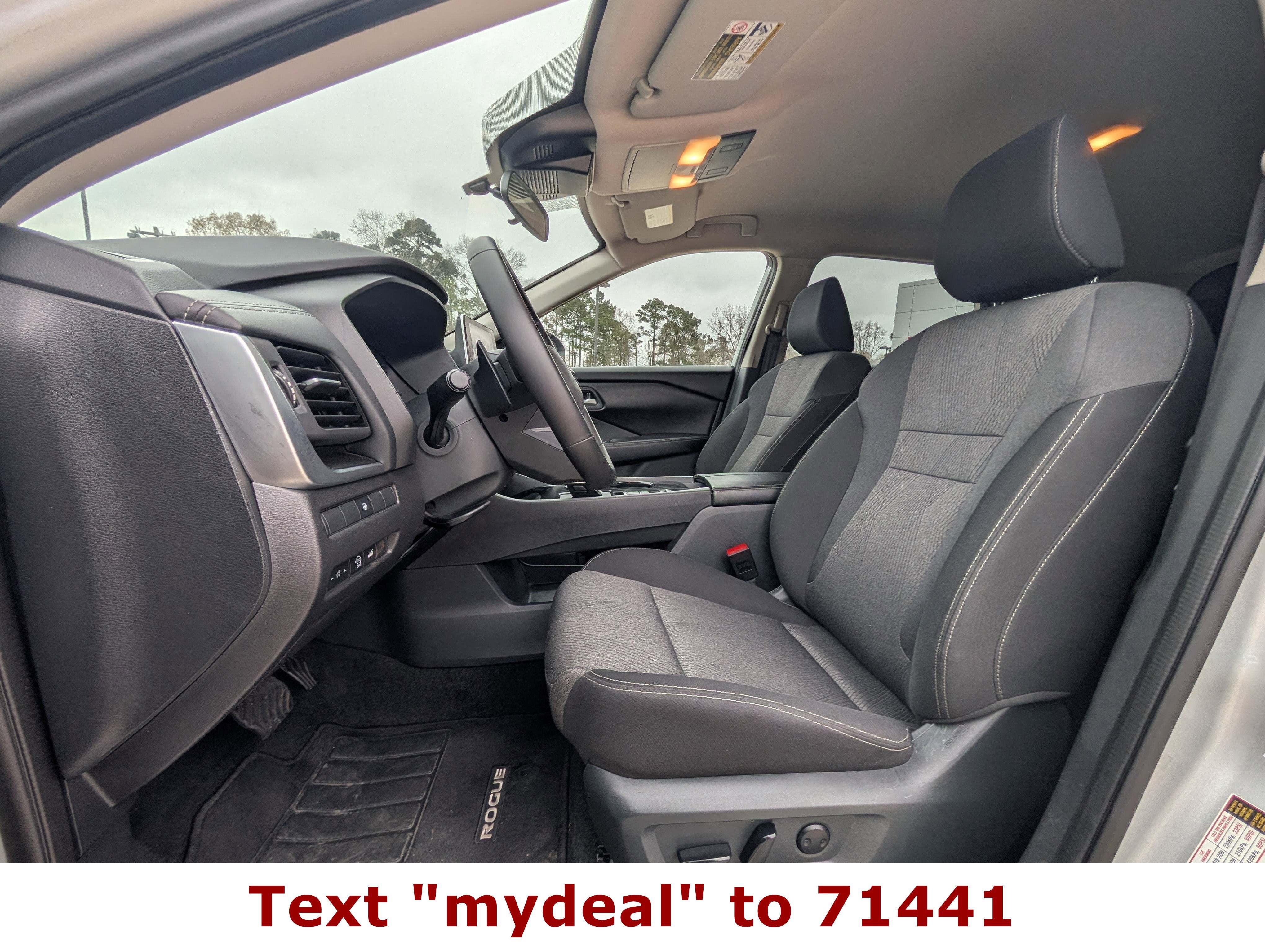 2025 Nissan Rogue SV