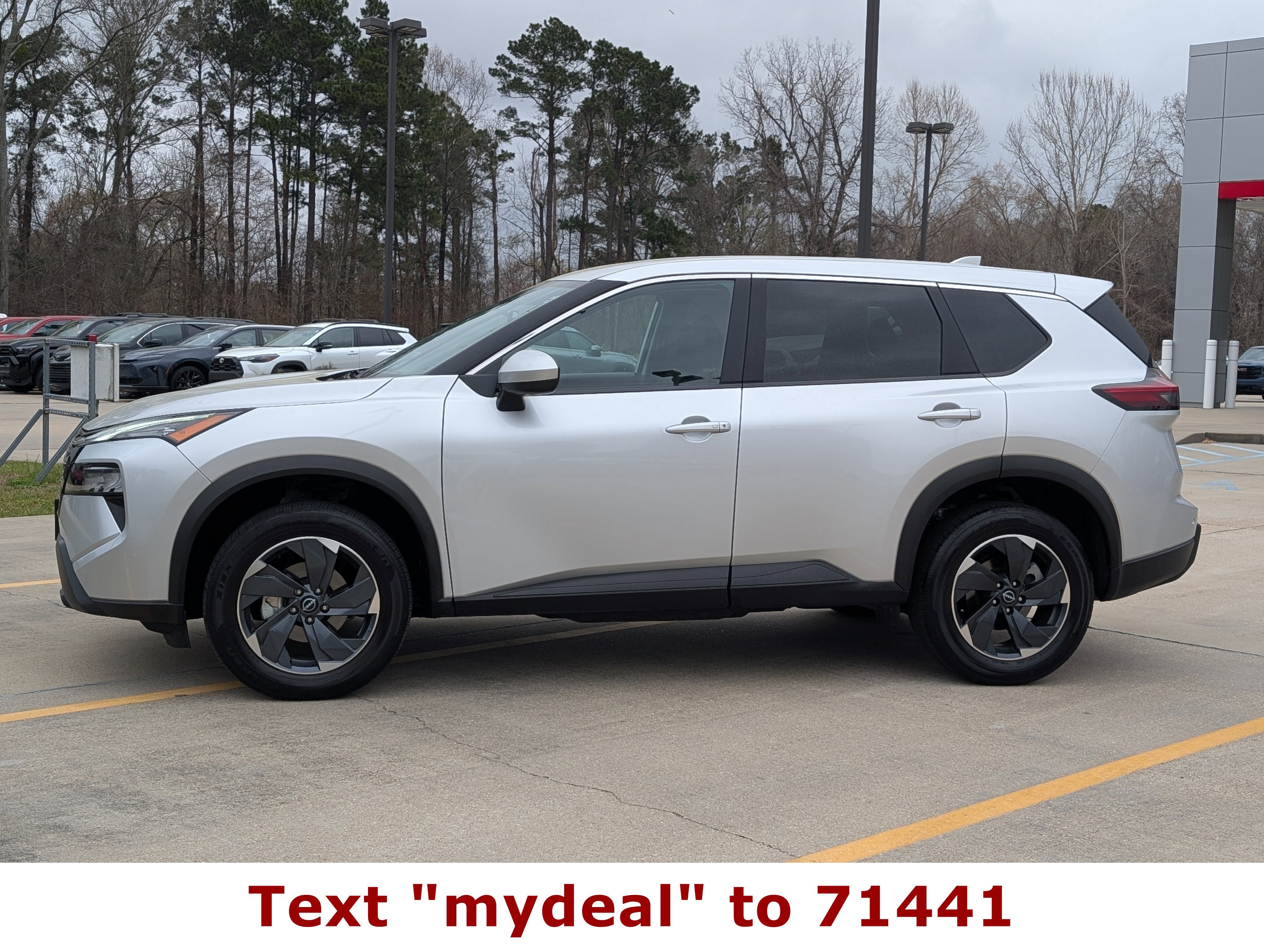 2025 Nissan Rogue SV