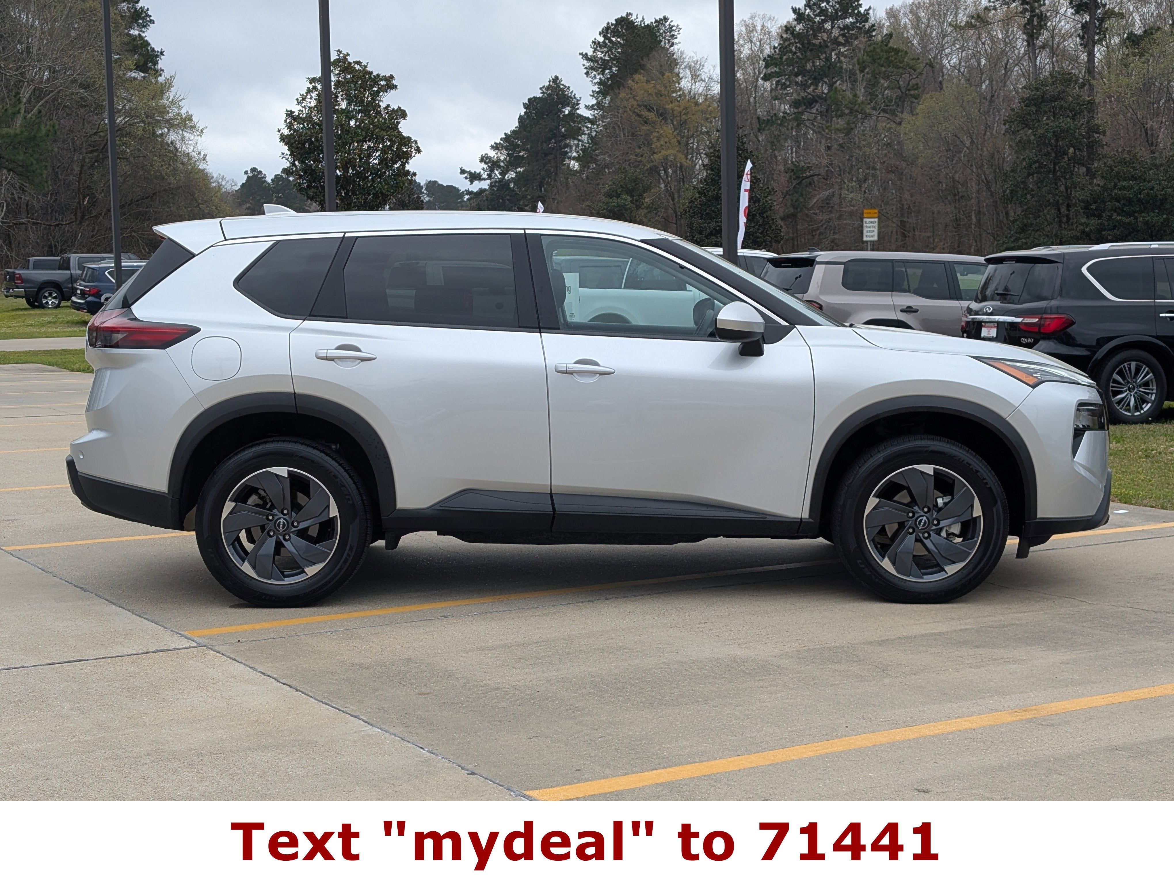 2025 Nissan Rogue SV