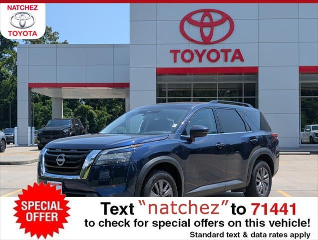 2025 Nissan Pathfinder SV