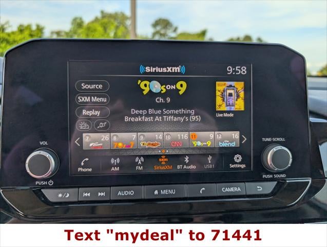 2025 Nissan Pathfinder SV