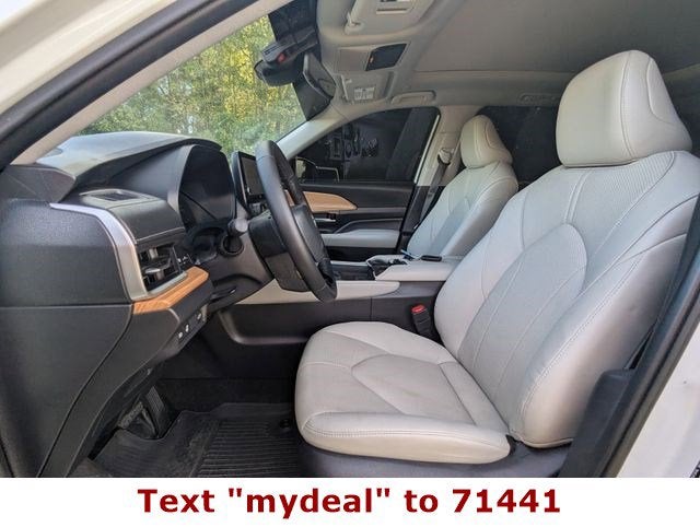 2025 Toyota Grand Highlander Base