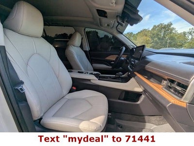 2025 Toyota Grand Highlander Base