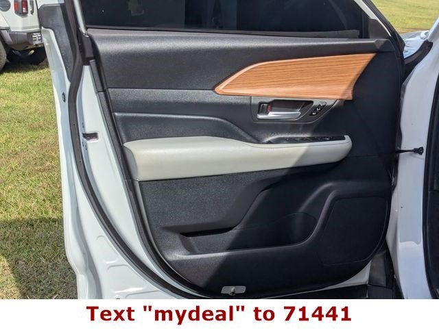 2025 Toyota Grand Highlander Base