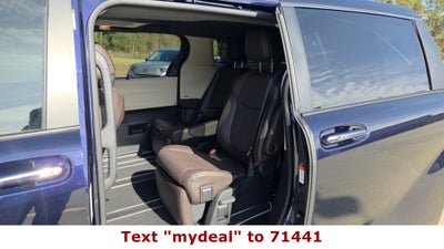2023 Toyota Sienna Platinum
