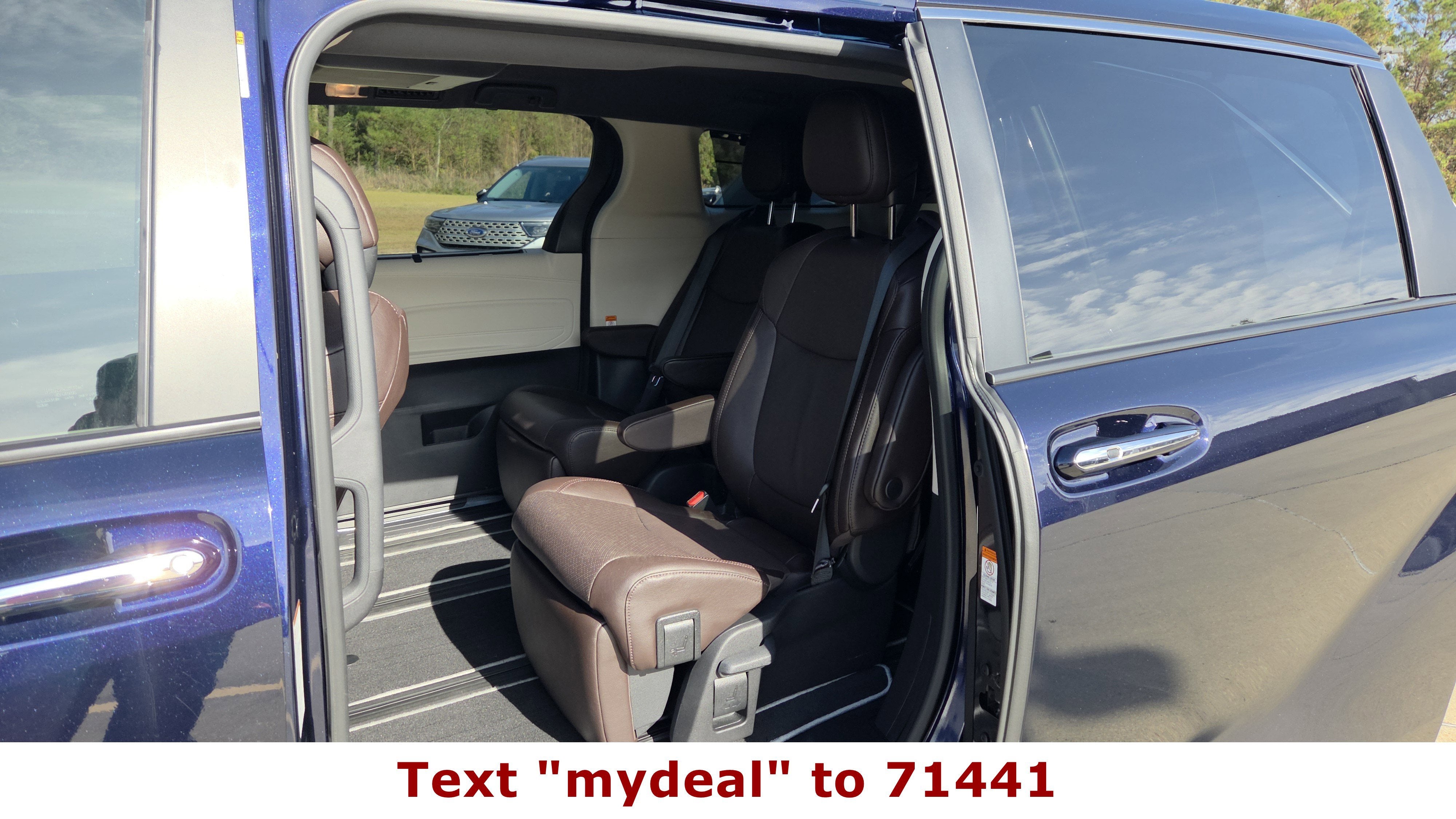 2023 Toyota Sienna Platinum