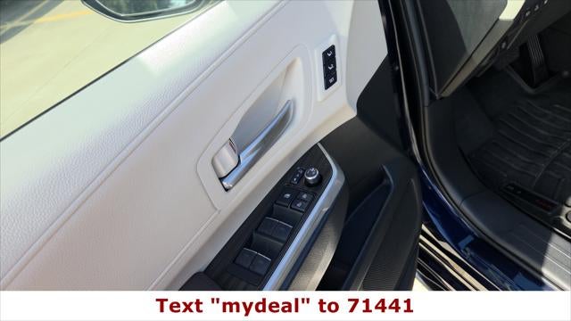 2023 Toyota Sienna Platinum