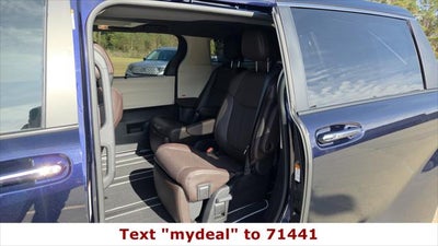2023 Toyota Sienna Platinum