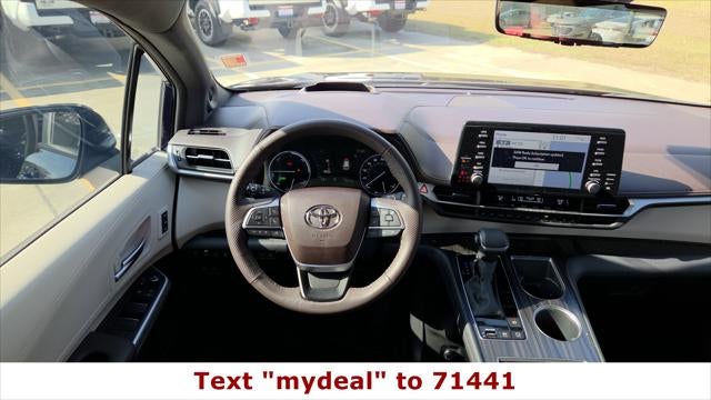 2023 Toyota Sienna Platinum