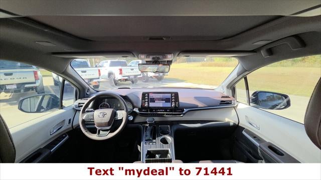 2023 Toyota Sienna Platinum