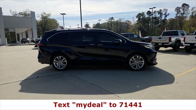 2023 Toyota Sienna Platinum