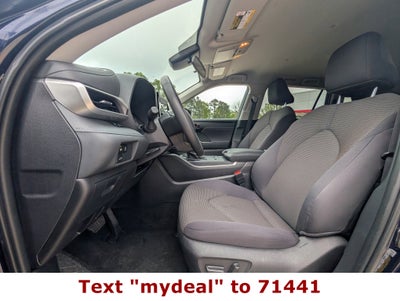 2025 Toyota Highlander LE