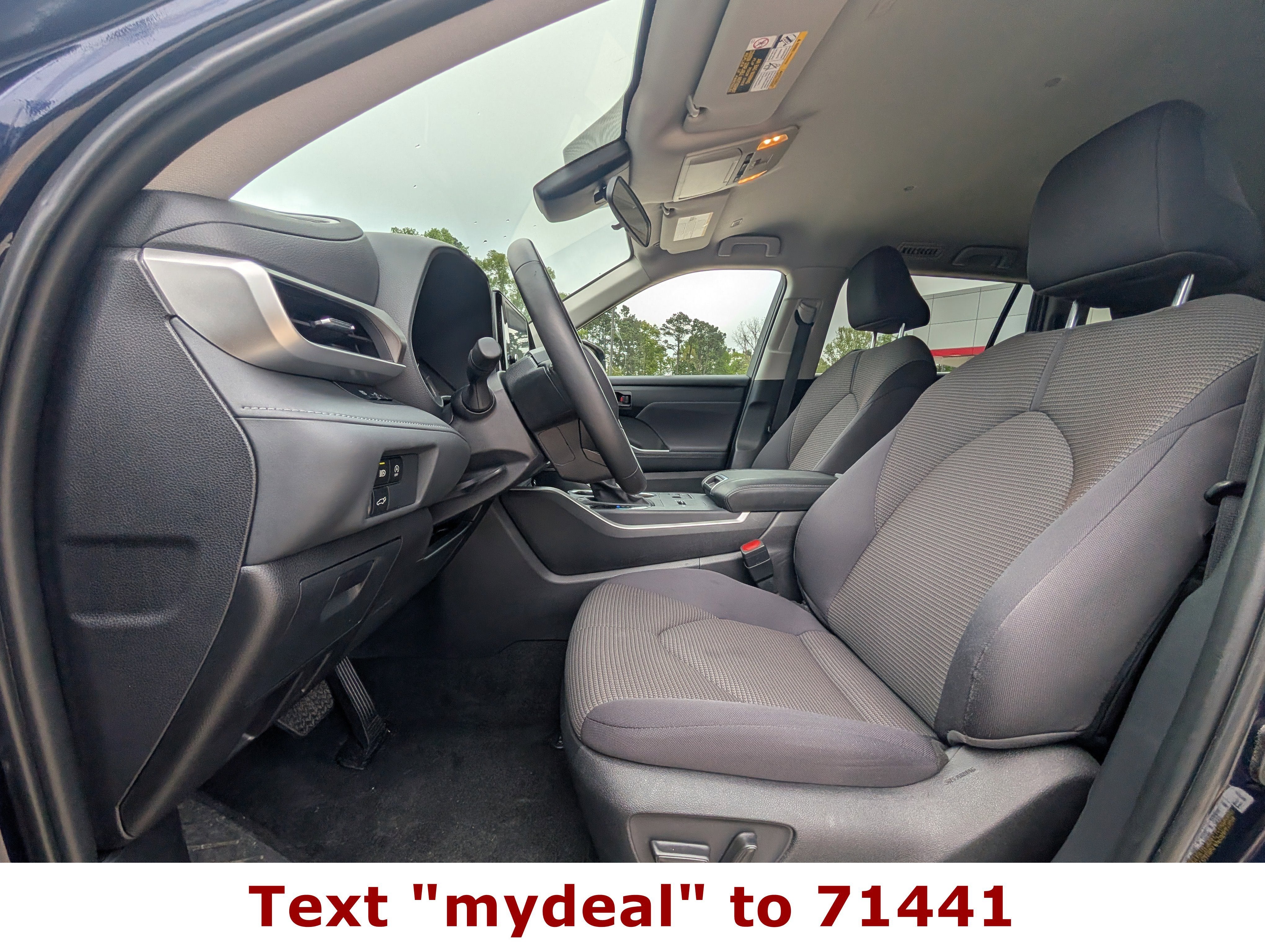 2025 Toyota Highlander LE