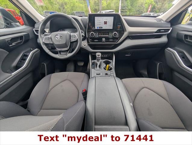 2025 Toyota Highlander LE