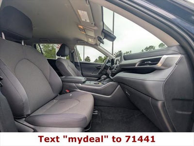 2025 Toyota Highlander LE