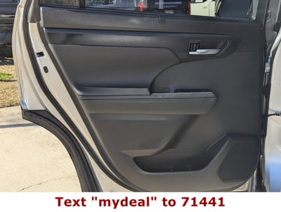 2024 Toyota Highlander LE