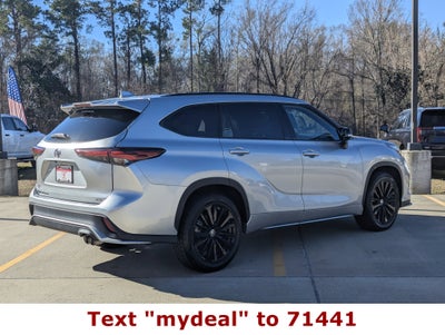 2024 Toyota Highlander LE