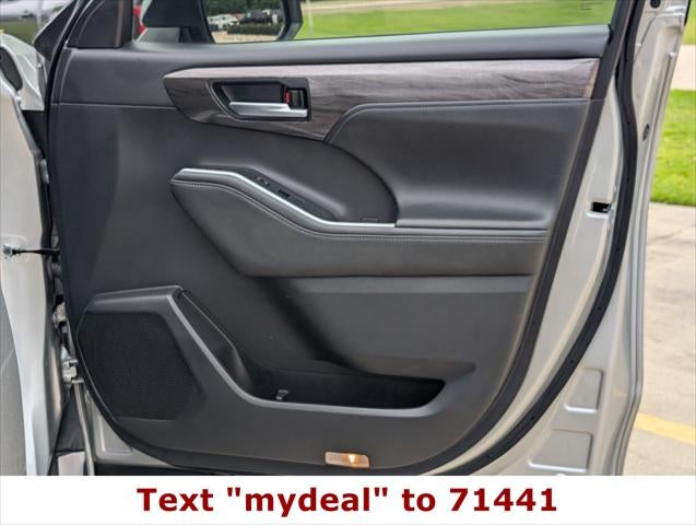 2023 Toyota Highlander Platinum