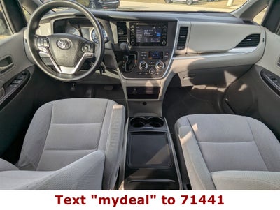 2020 Toyota Sienna LE