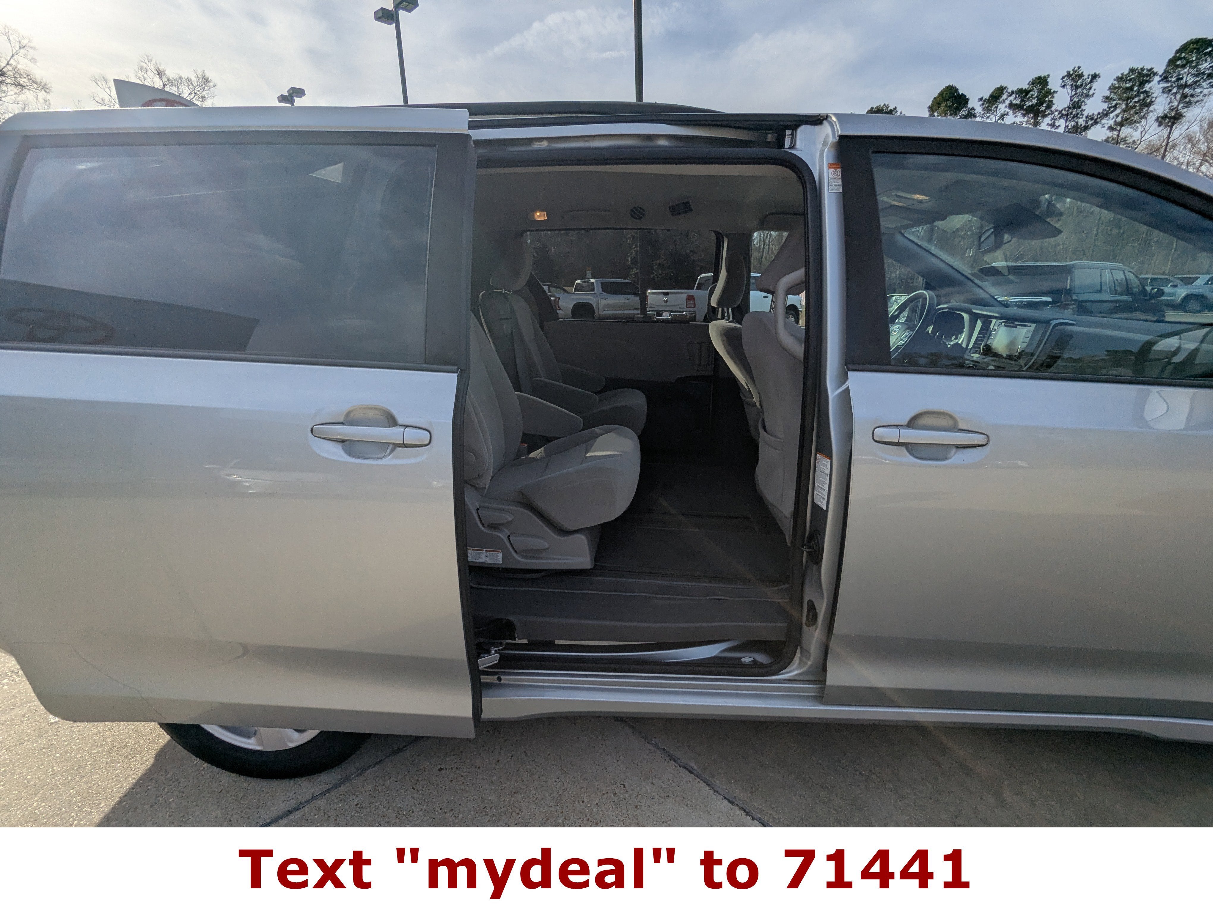 2020 Toyota Sienna LE