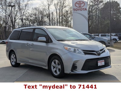 2020 Toyota Sienna LE