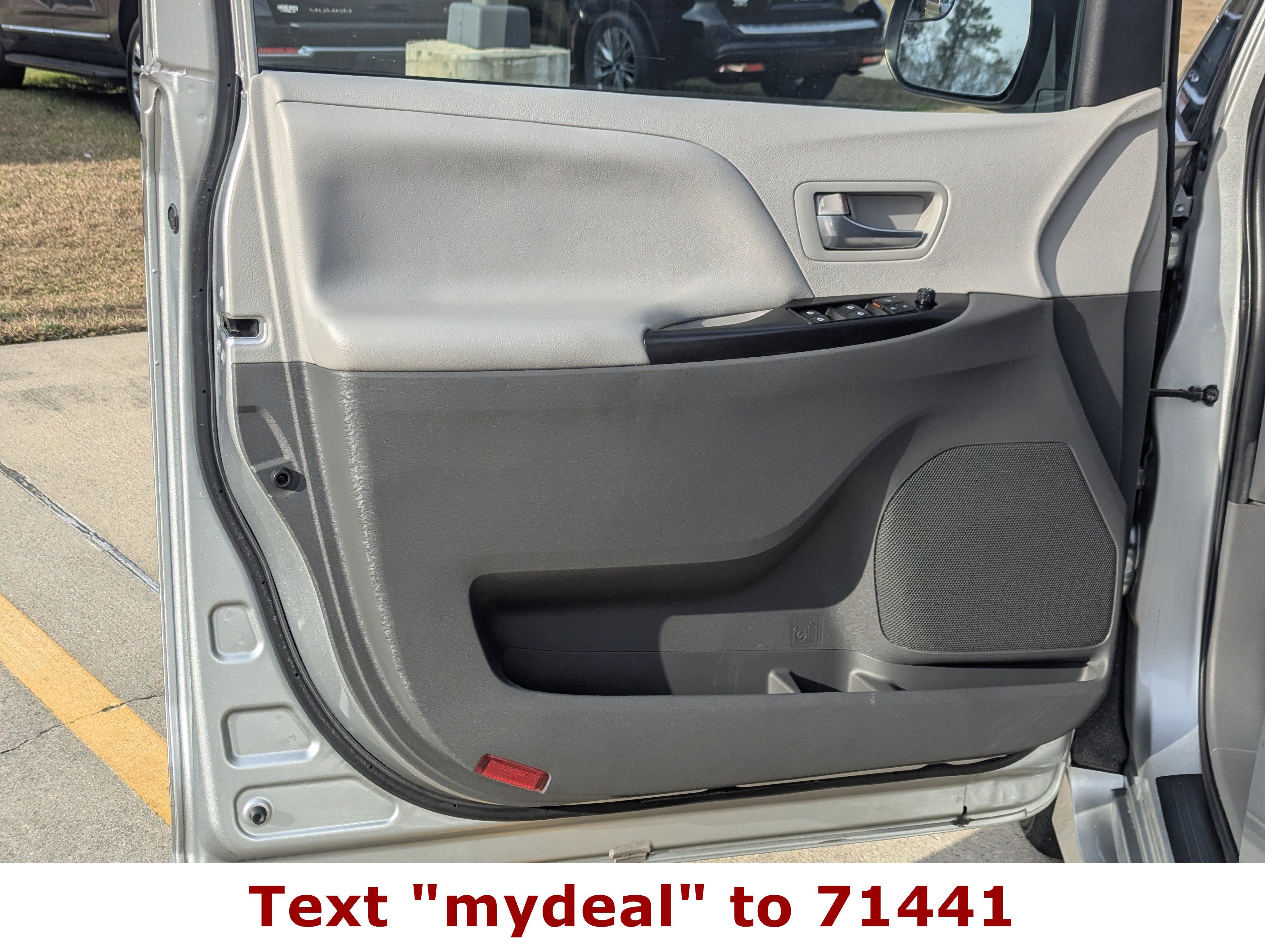 2020 Toyota Sienna LE