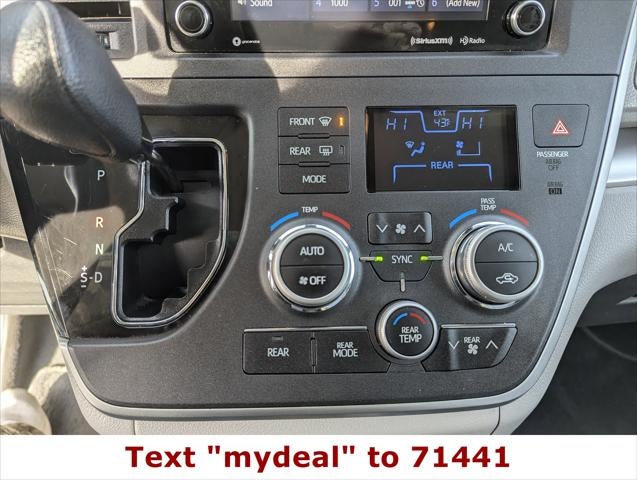 2020 Toyota Sienna LE