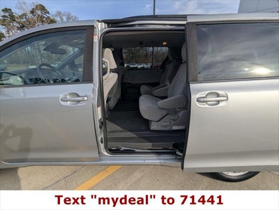 2020 Toyota Sienna LE