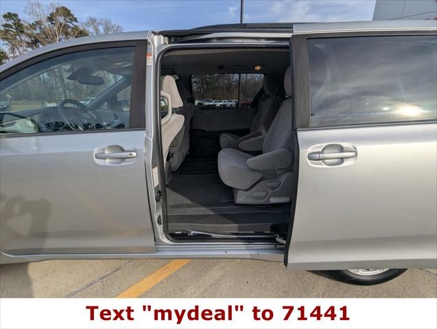 2020 Toyota Sienna LE