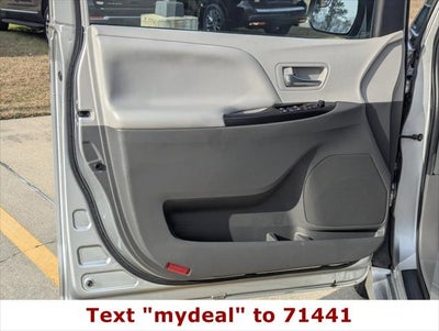 2020 Toyota Sienna LE