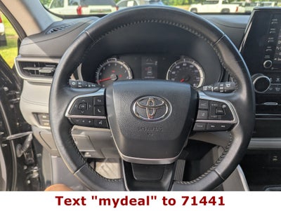 2022 Toyota Highlander LE