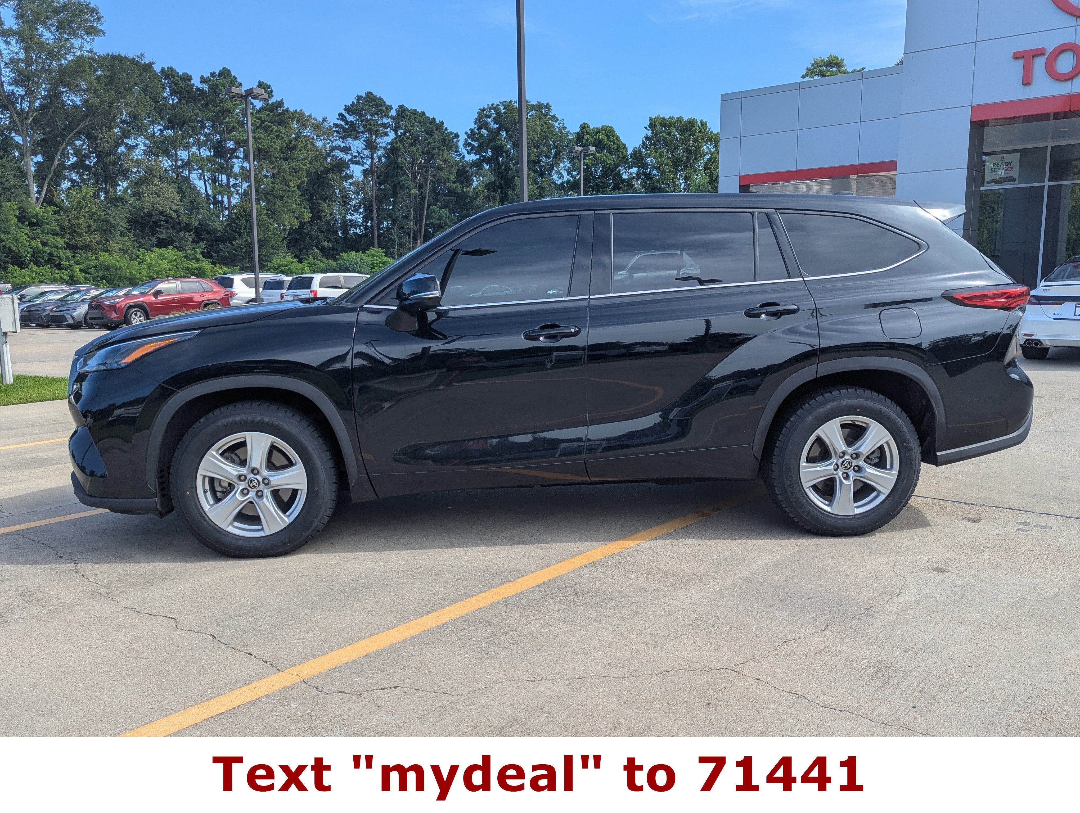 2022 Toyota Highlander LE