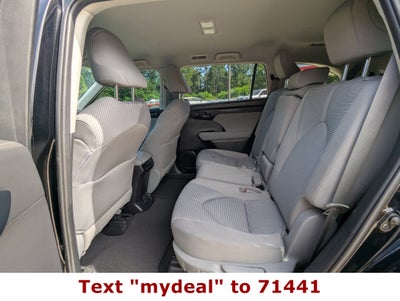 2022 Toyota Highlander LE