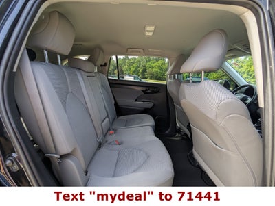 2022 Toyota Highlander LE