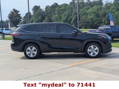 2022 Toyota Highlander LE