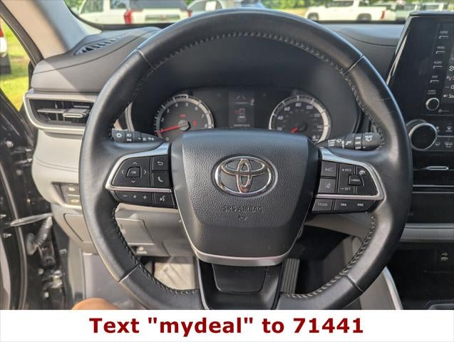 2022 Toyota Highlander LE