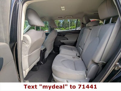 2022 Toyota Highlander LE