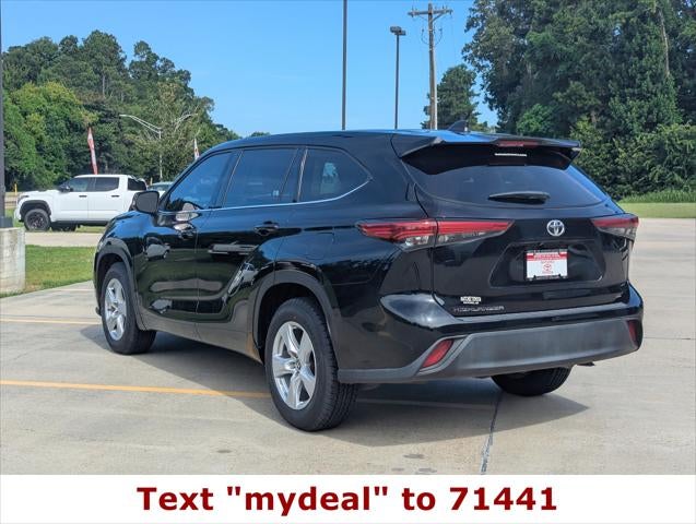 2022 Toyota Highlander LE