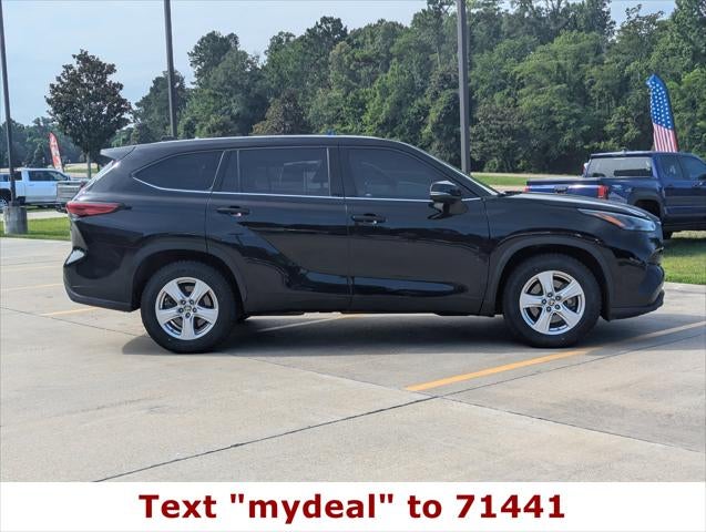 2022 Toyota Highlander LE