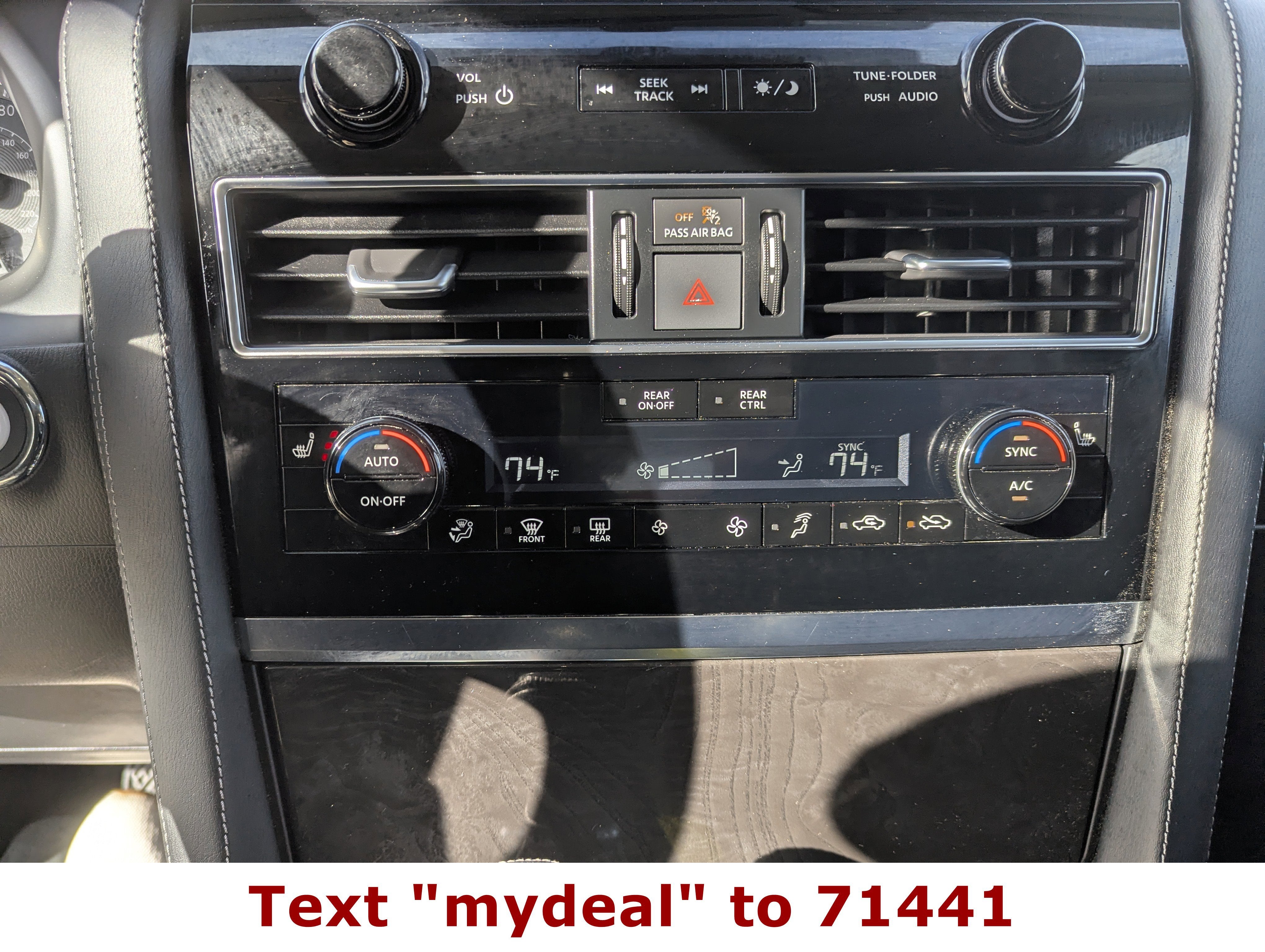 2024 INFINITI QX80 LUXE